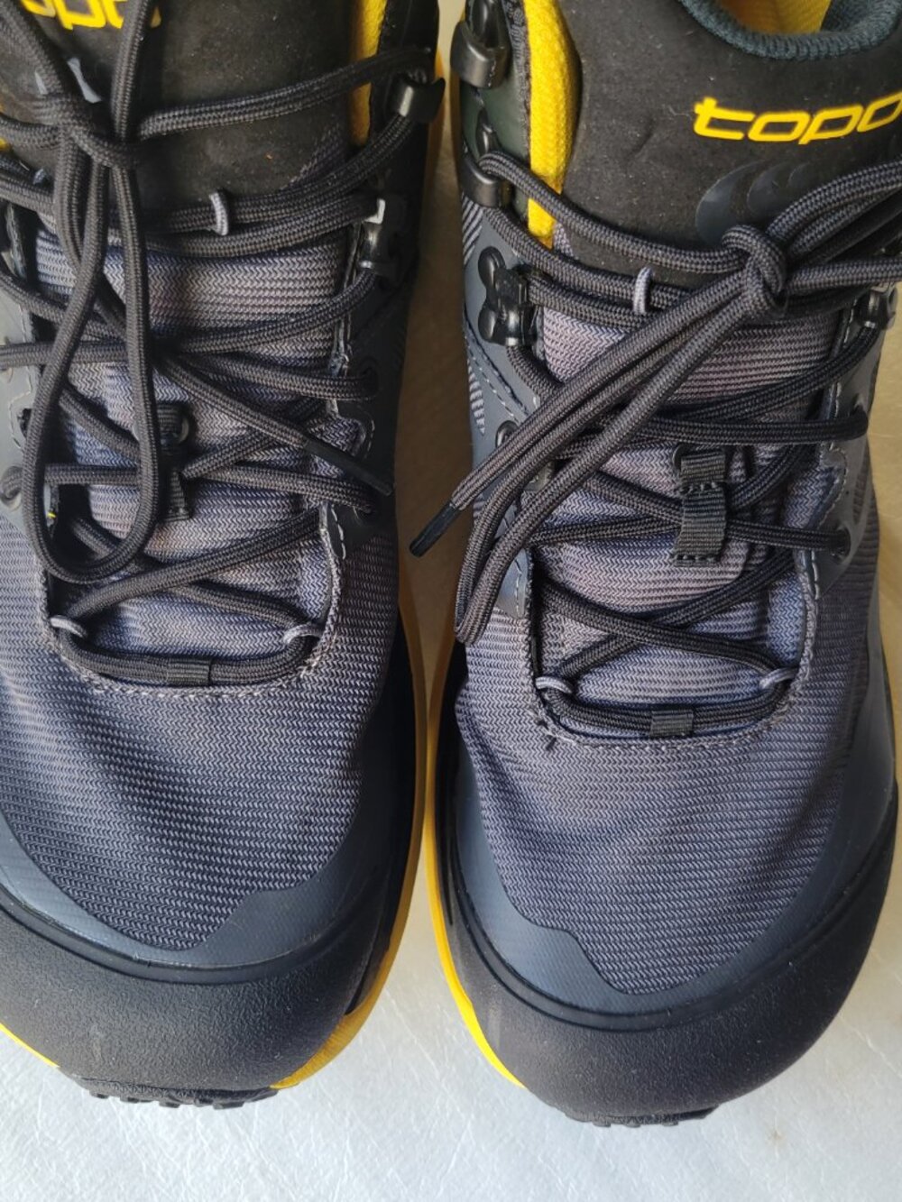 NIB! Topo Trailventure 2 low drop Hiking Boots Men Charcoal/Mustard 9 M053 - Picture 15 of 16